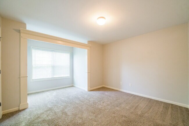 Building Photo - 115 Kingland St
