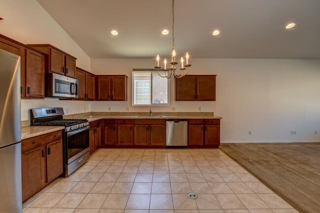 Building Photo - 3 bedroom 2 bathroom home in Saddlewood