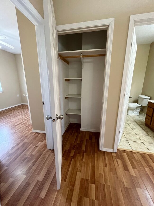 Building Photo - 2 Bedroom Twinhome For Rent in Lennox, SD!!