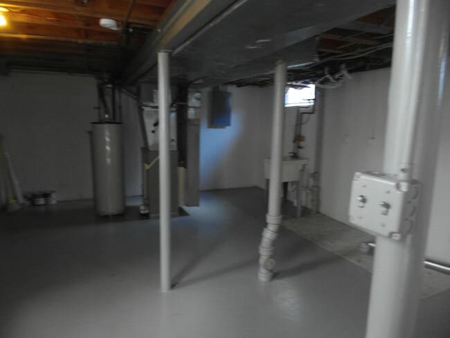 Building Photo - 3 Bedroom, 1.5 Bath, Townhouse in Oscoda v...