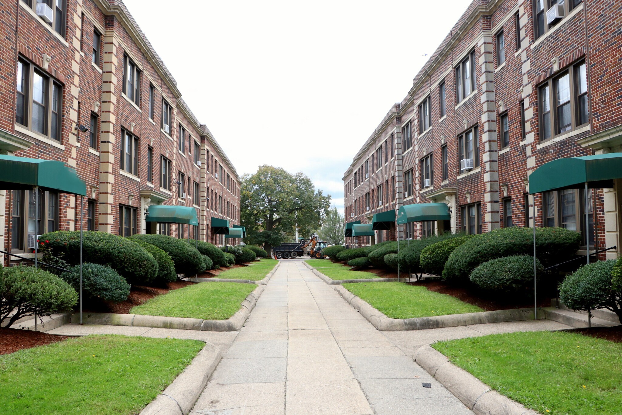 Building Photo - 349A Pleasant St