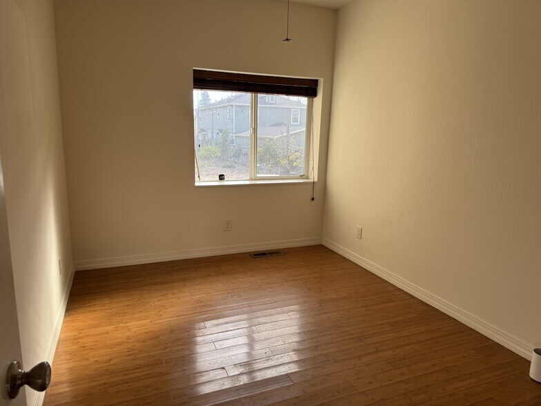 Building Photo - 3714 39th Ave