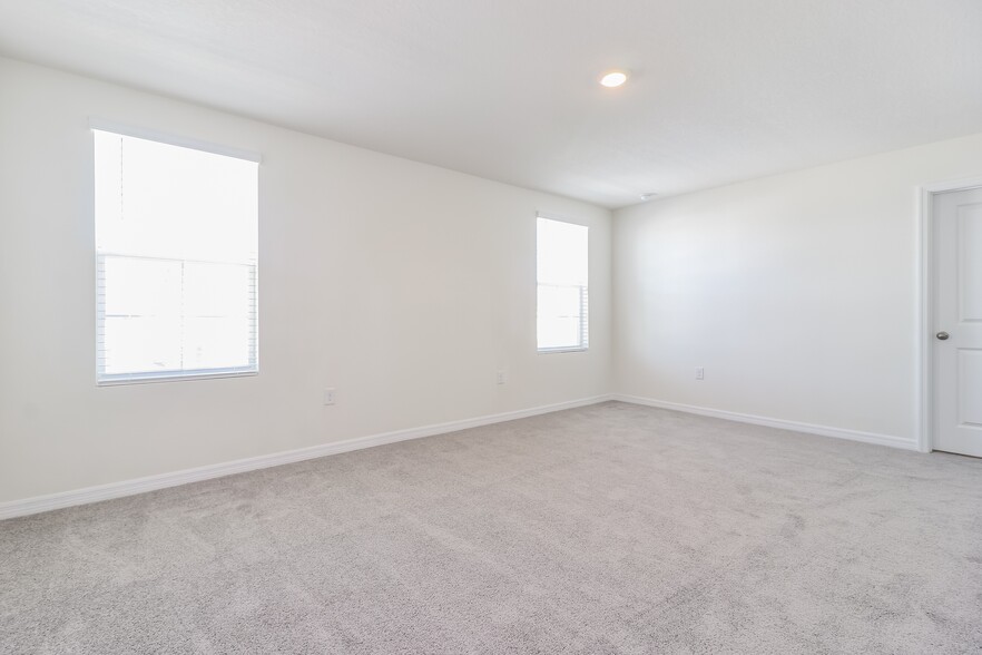 Building Photo - 36502 Spanish Rose Dr