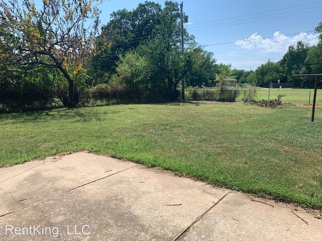 Building Photo - 2 br, 1 bath House - 1324 Dorchester Dr