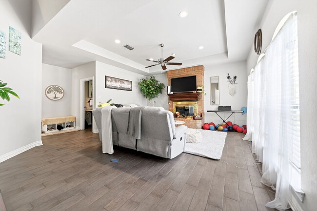 Building Photo - Exceptional Home in Arlington – Great Layout & Prime Location