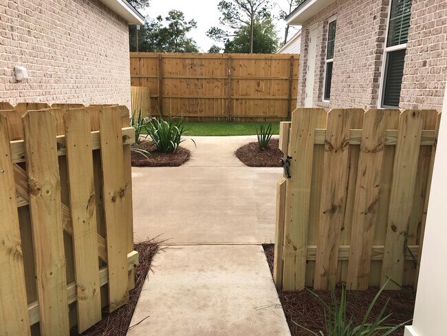 Building Photo - 311 Bailey Dr