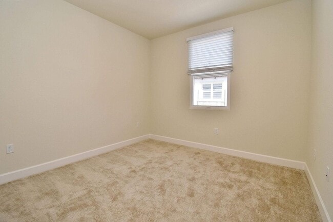 Building Photo - Beautiful 3-bedroom home in Fremont – Built in 2022!