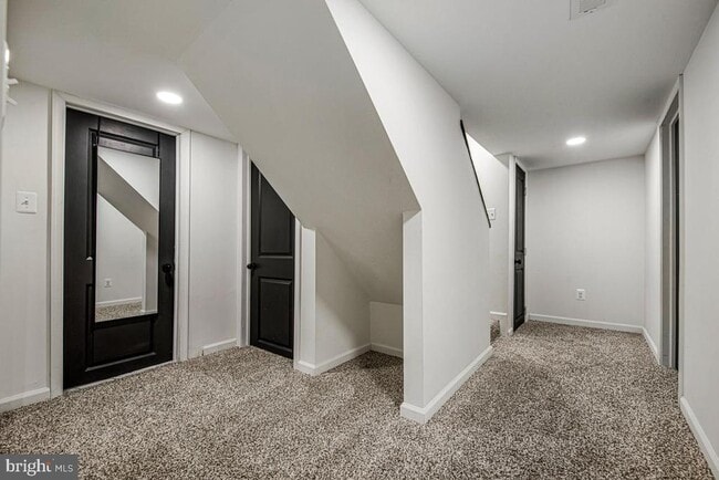 Building Photo - 3704 Hamilton St