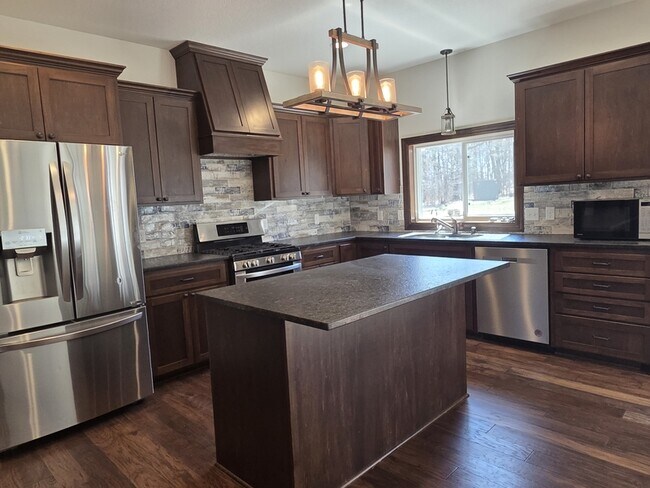 Building Photo - 8371 116th St SE