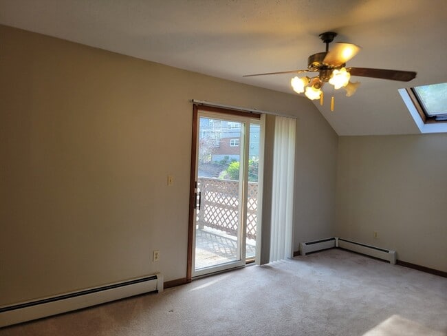 Building Photo - 37 Golden Hills Rd