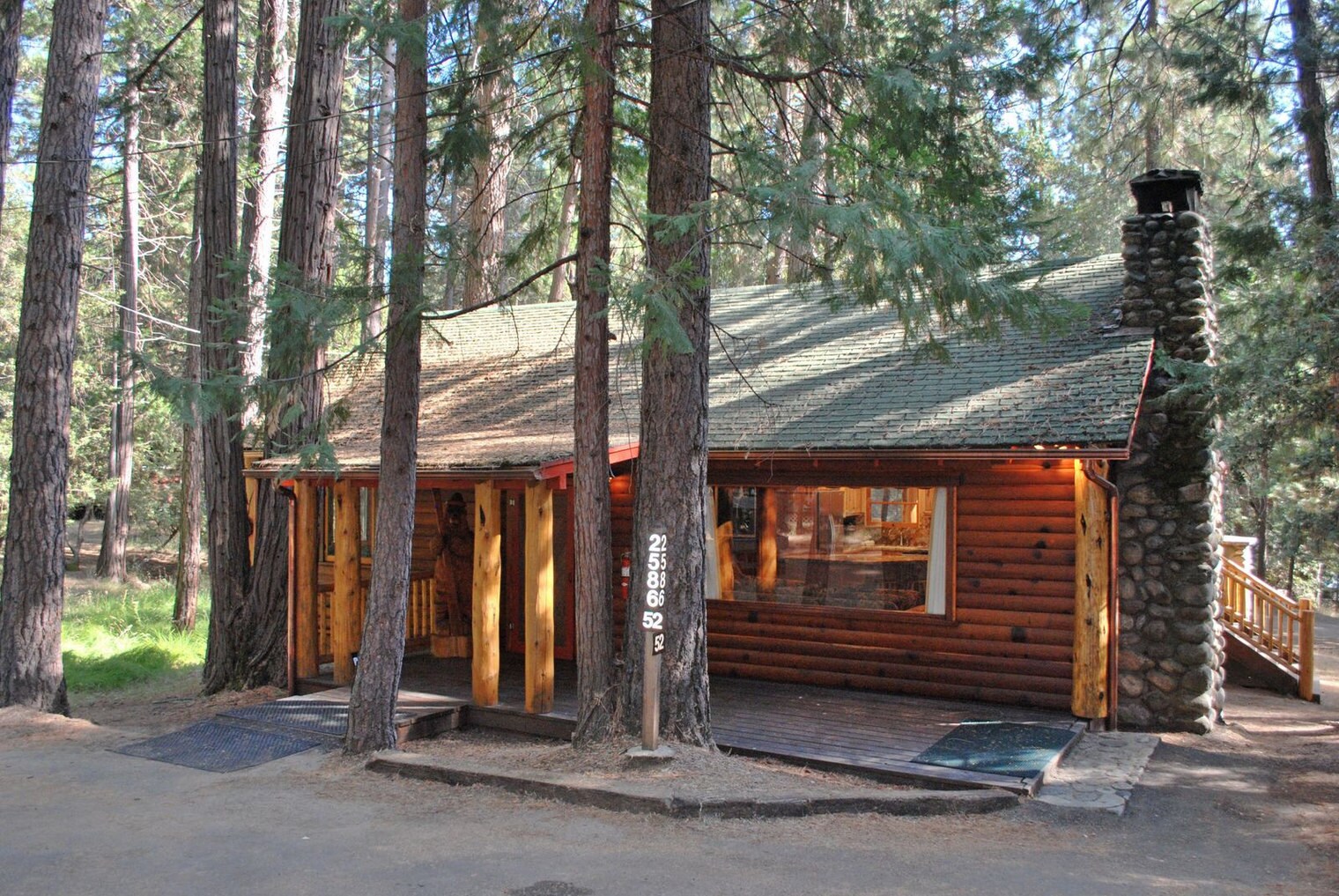 Building Photo - 2586 Deer Ln