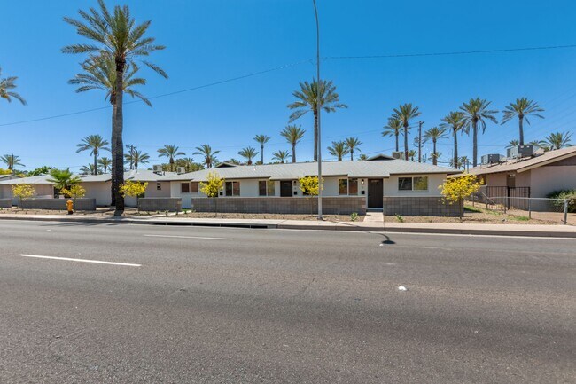 Building Photo - Newly Renovated One Bedroom in Tempe!
