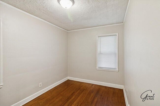 Building Photo - 10067 Grayton St