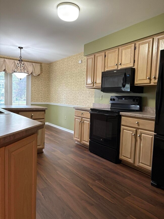 Building Photo - 37403 Stonegate Cir