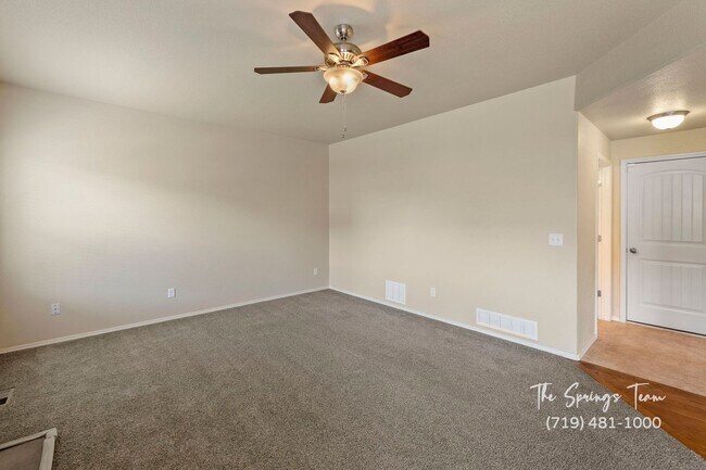 Building Photo - SPACIOUS SIX (6!!!) BD HOME IN LORSON RANCH!