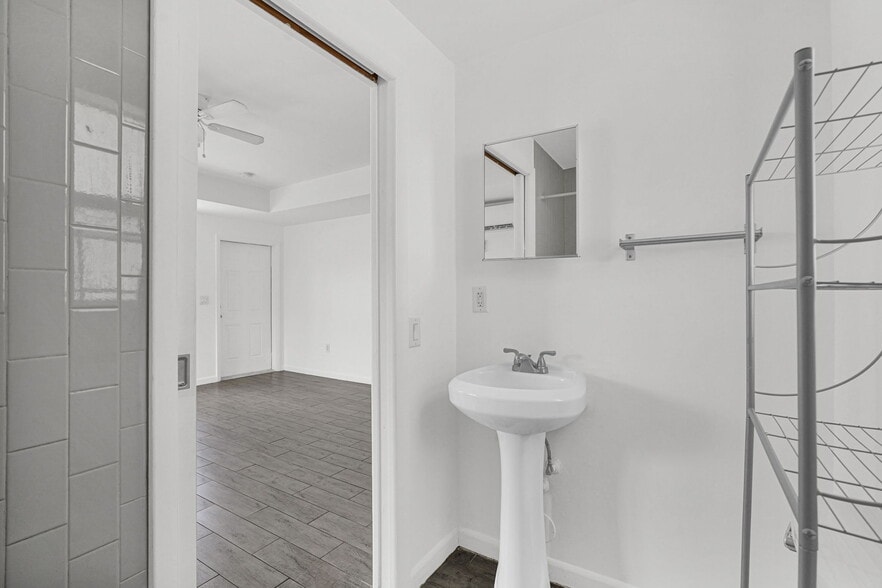 Building Photo - 529 NW 88th St