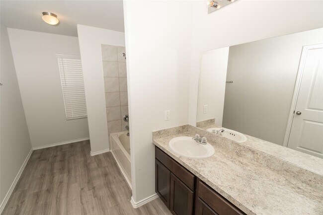 Building Photo - 17134 Hailey Harbor Dr