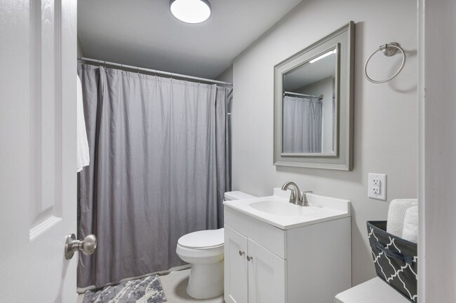 Building Photo - Adorable 3 bedroom 1 bathroom home!