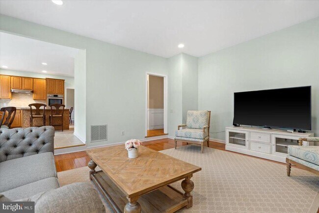 Building Photo - 4 Van Marter Ct