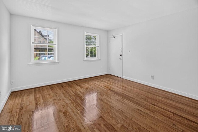 Building Photo - 7812 Tilbury St
