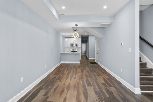 Building Photo - 1613 Edmondson Ave