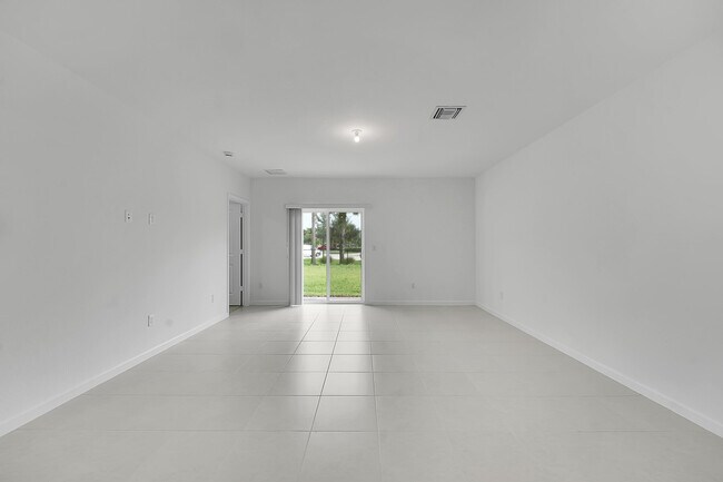 Building Photo - 1012 Bent Creek Dr