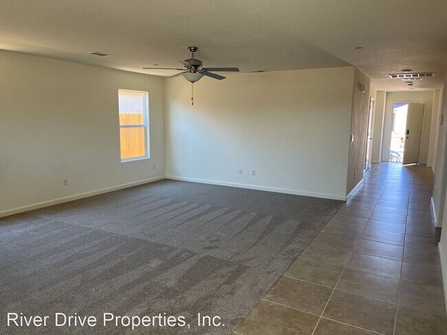 Building Photo - 4 br, 3 bath House - 288 Grand Canyon