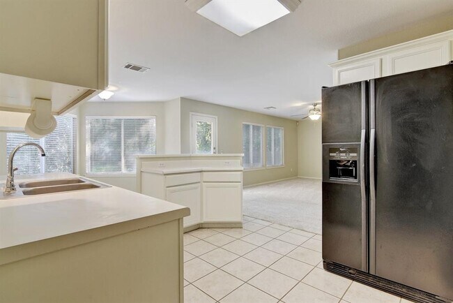 Building Photo - 7168 Ridge Oak Rd