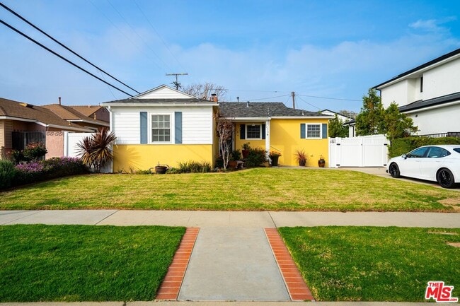 Building Photo - 12719 Rose Ave