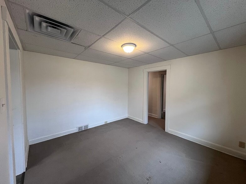 Building Photo - 188 Pennsylvania Ave