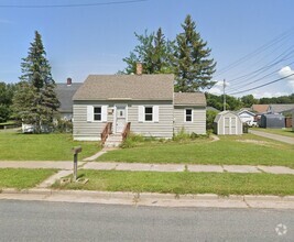 Building Photo - 2 Bedroom, 1 Bathroom Home - Available Apr...