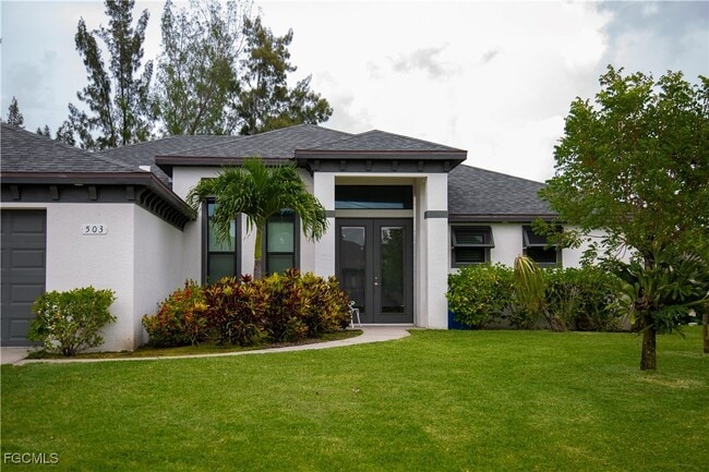 Building Photo - 503 SW 11th Ct