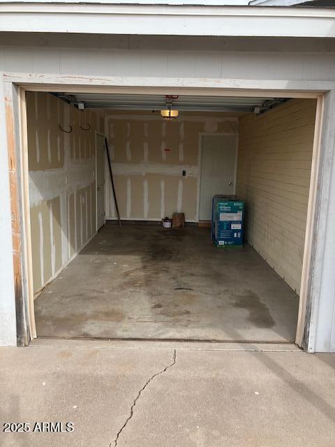 Building Photo - 824 W Parkway Blvd