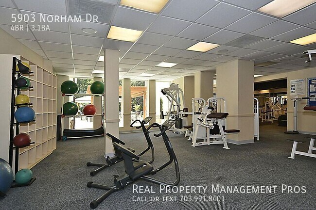 Building Photo - 5903 Norham Dr