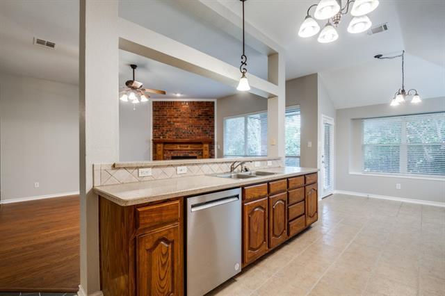 Building Photo - 1845 Avonlea Dr