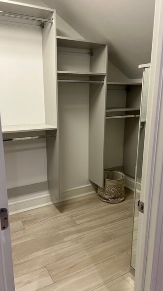 Walk-in Closet - 15 Broadway