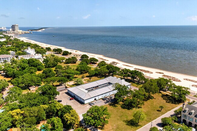 Building Photo - 1282 Beach Blvd