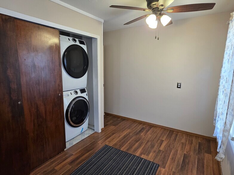 Building Photo - 718 S Judkins Ave
