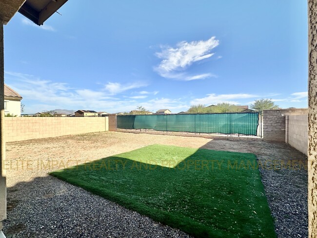 Building Photo - 7305 S Via Cabana