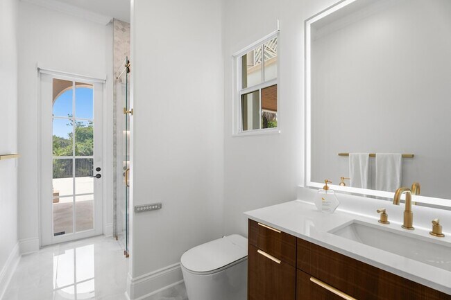 Building Photo - 112 Tulip Tree Ct