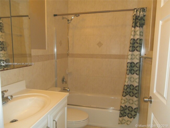 Building Photo - 950 SW 104th Ct