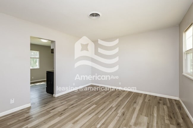 Building Photo - 1485 Wichita Dr S