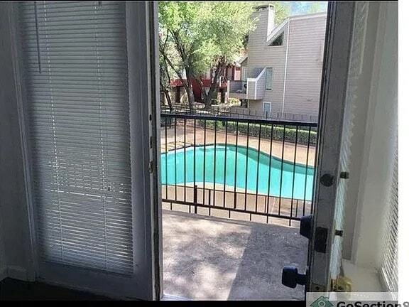 Building Photo - 9815 Walnut St