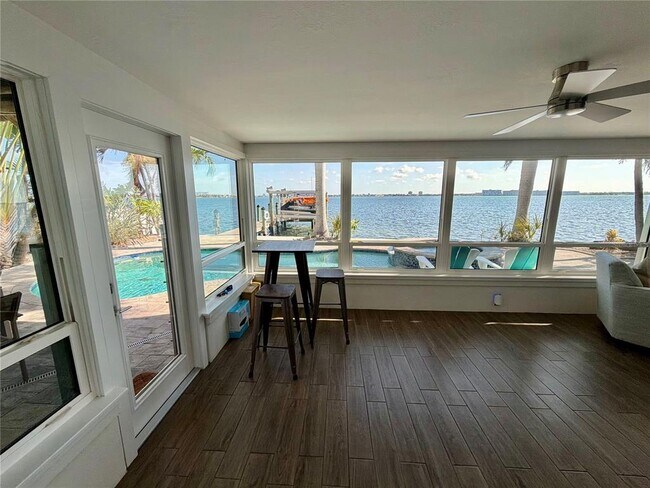 Building Photo - 980 Boca Ciega Isle Dr