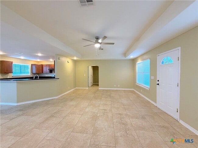 Building Photo - 849 Scenic Hills Dr