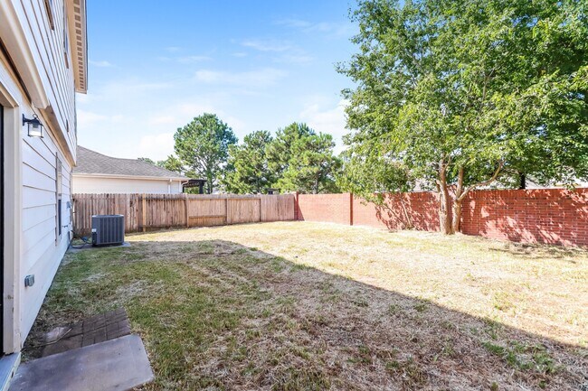 Building Photo - 19811 Breezy Cove Ct