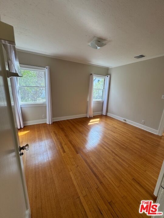 Building Photo - 848 Cochran Ave