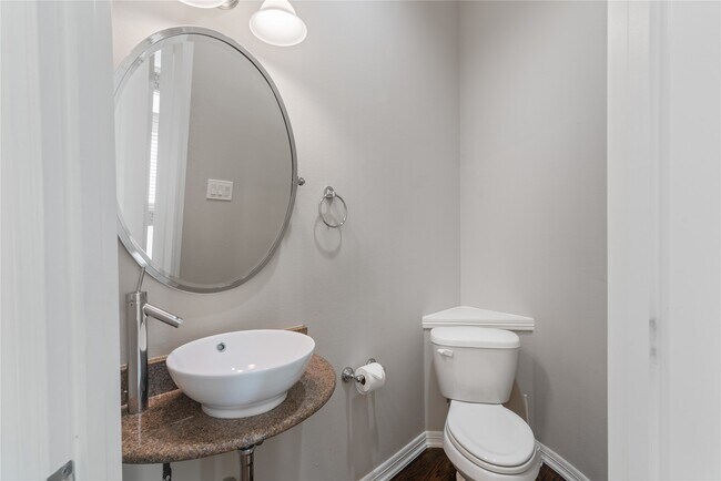 Building Photo - 1510 Birdsall St