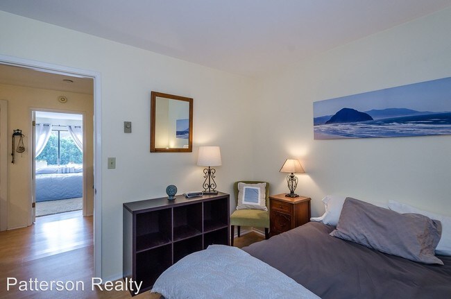 Building Photo - 2 br, 1 bath  - 750 Chorro #15