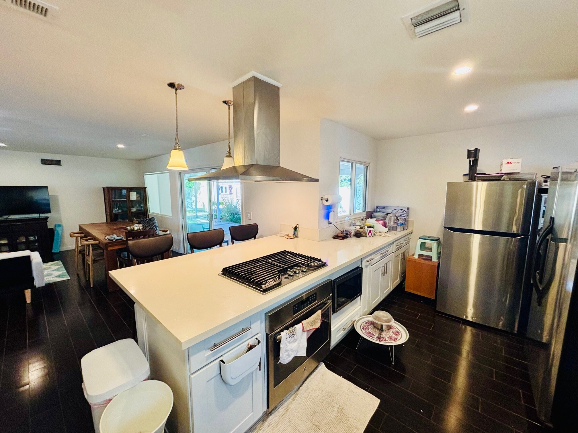 Building Photo - 23813 Calvert St